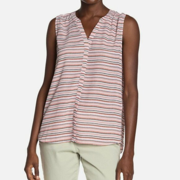 NWT NYDJ Pleat Back Sleeveless Split Neck Blouse Size Medium - Picture 1 of 7